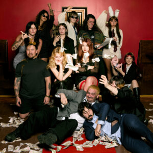 Lambrini Girls kündigen zweites Album "No Refunds" an, Aggro-Single "Bang Bang Bang"